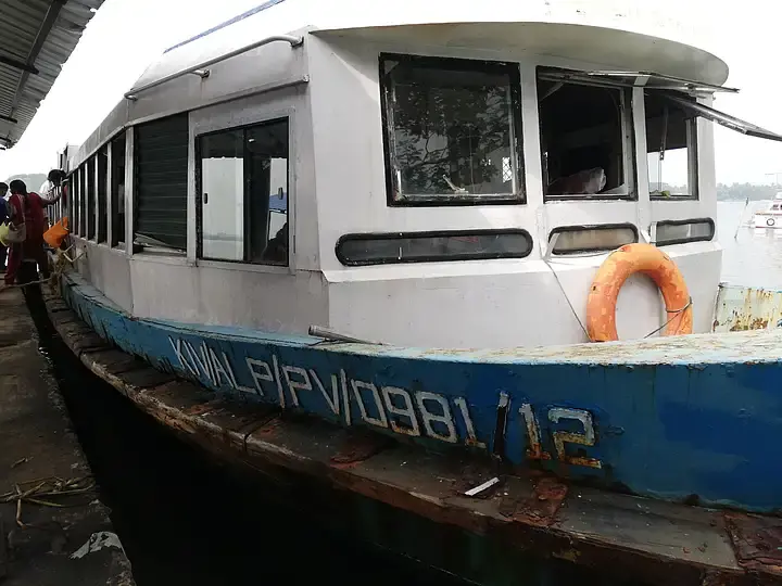 mandovi ferry